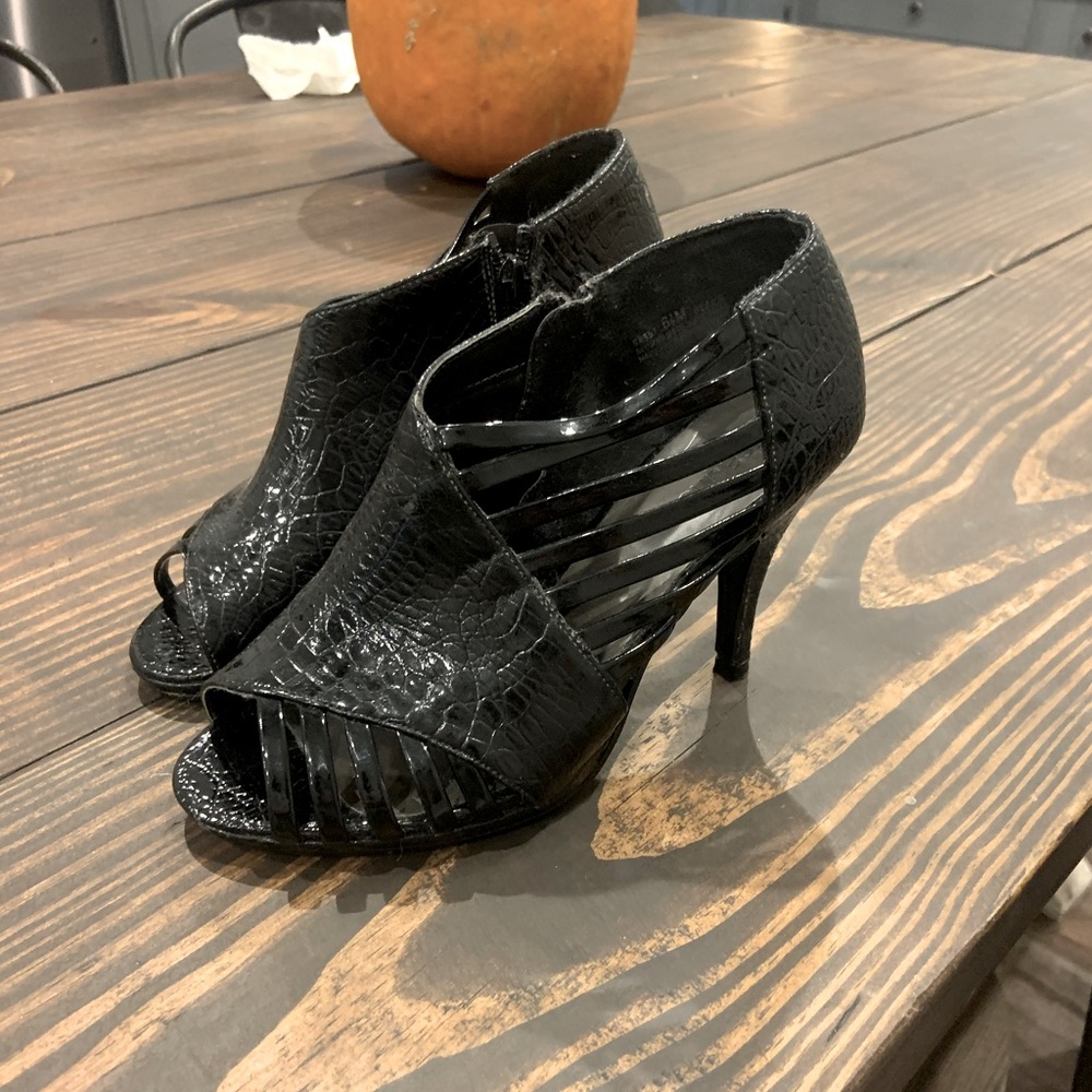High heel booties